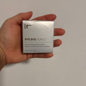 IT Cosmetics Bye Bye Pores Translucent Powder new!